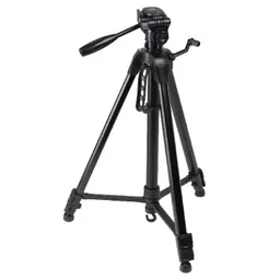 Trepied Bresser TR-672AN Traveler Фотоштатив, грузоподьемность до 5 кг, Высота  62 см - 170 см / вес  1,48 кг   3-WAY голова с быстросъемной пластиной, сумка в комплекте F002021