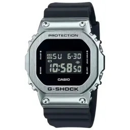 Casio GM-5600U-1ER