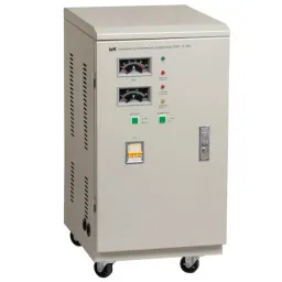 Stabilizator de tensiune IEK IVS10-1-15000 Electromecanică / 15 kW